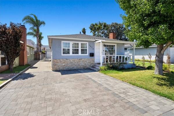 Lomita, CA 90717,1924 253rd Place