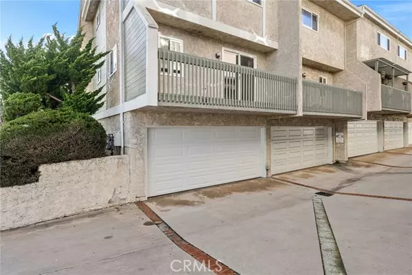 Redondo Beach, CA 90278,2202 Vanderbilt Lane #12