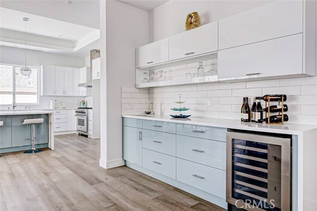 Redondo Beach, CA 90278,2321 Clark Lane #A