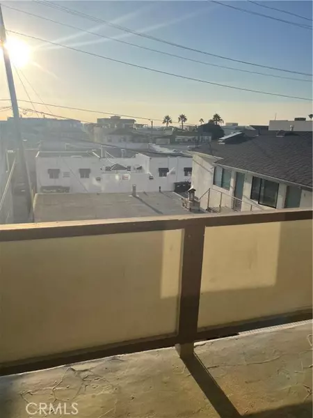 817 Manhattan, Hermosa Beach, CA 90254