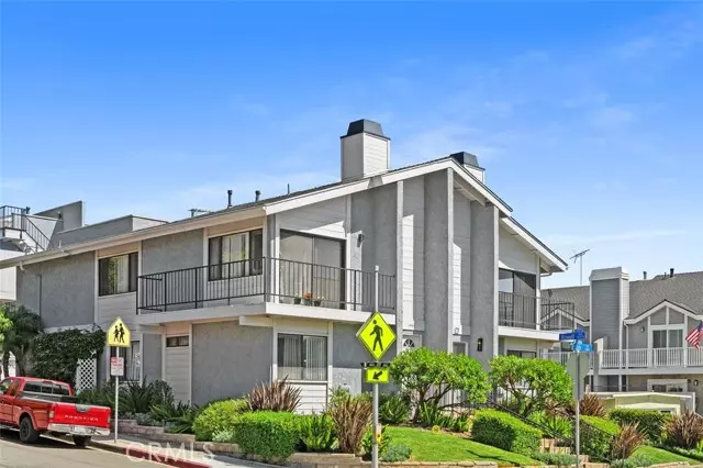 1401 12th Street #B, Manhattan Beach, CA 90266