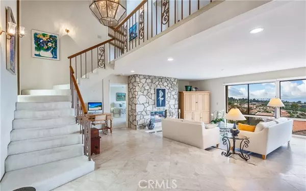 Palos Verdes Estates, CA 90274,1344 Via Romero