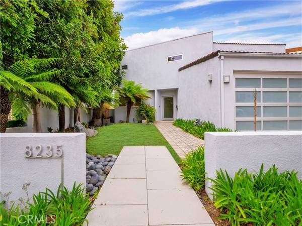 8235 Sunnysea Drive, Playa Del Rey, CA 90293