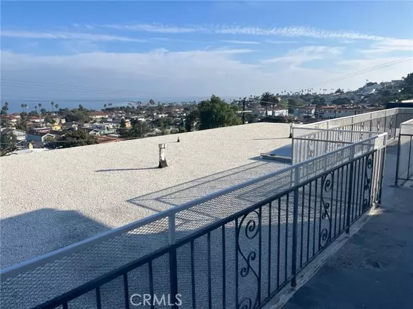 San Pedro, CA 90731,707 W 30th #6