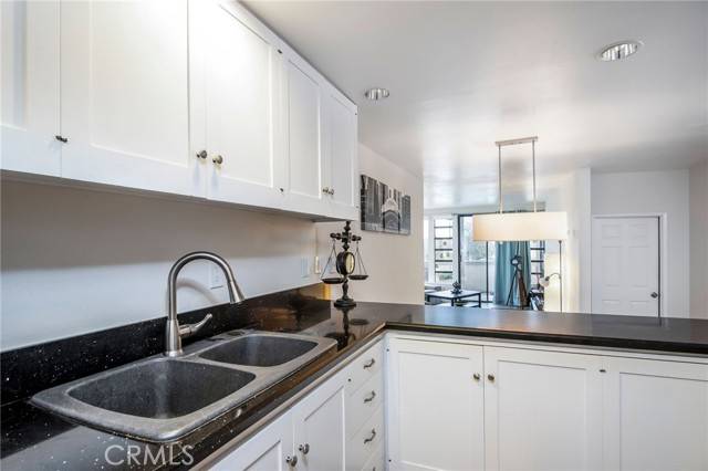Signal Hill, CA 90755,2525 E 19th Street #12