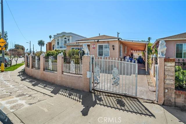 Hawthorne, CA 90250,3830 W 118th Street