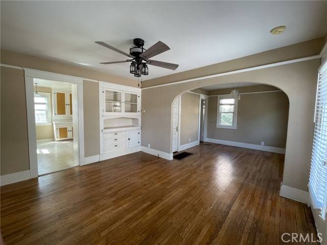 Long Beach, CA 90814,4112 E 5th Street