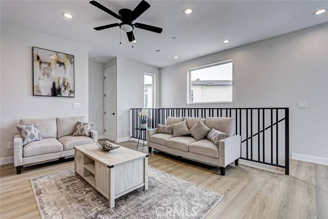 Lomita, CA 90717,26016 Oak Street #G