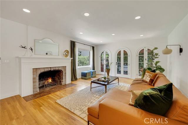 440 W San Antonio Drive, Long Beach, CA 90807