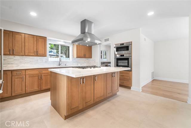 18311 Chase Street, Northridge, CA 91325
