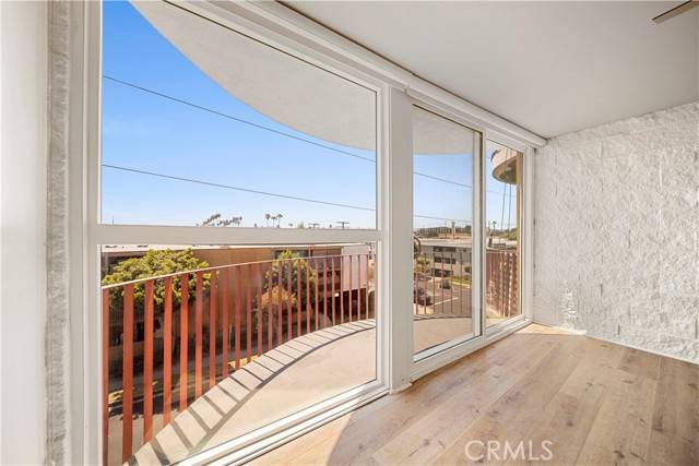 Inglewood, CA 90301,240 W Queen Street #10