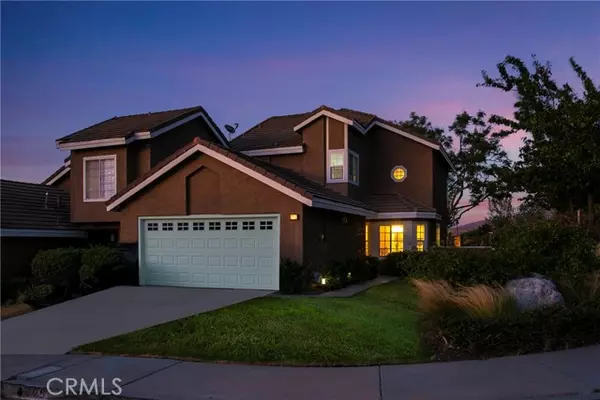 895 S Sapphire Lane, Anaheim Hills, CA 92807