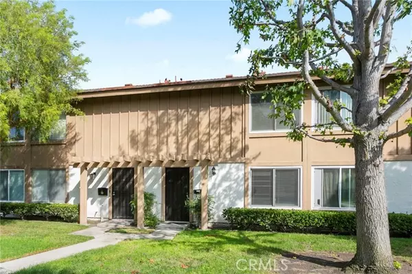 350 Carriage Drive #373, Santa Ana, CA 92707