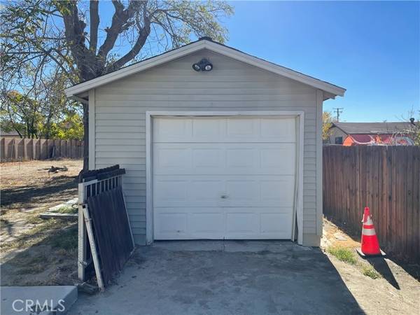 San Jacinto, CA 92583,252 E 2nd Street