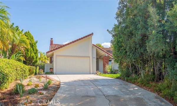 196 S Donna Court, Anaheim Hills, CA 92807