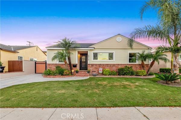 3715 Senasac Avenue, Long Beach, CA 90808