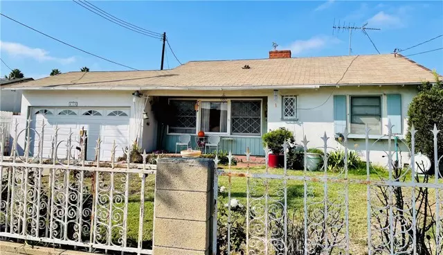 Santa Ana, CA 92703,814 S Shelton Street