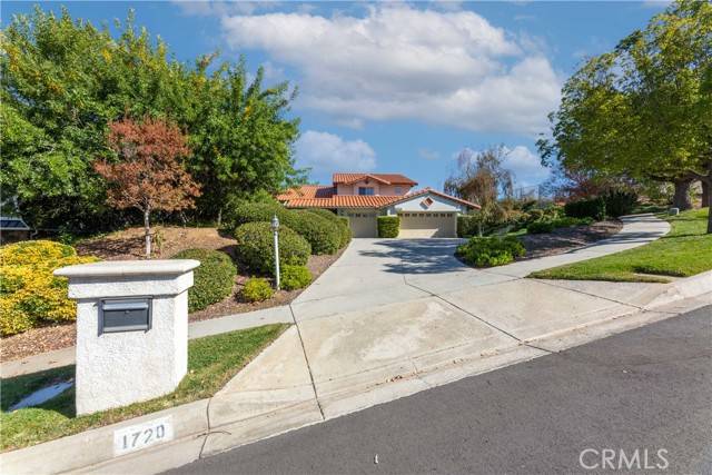 1720 Allison Way, Redlands, CA 92373