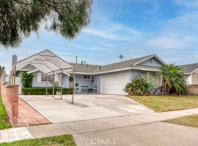 8311 Fontainbleau Way, Cypress, CA 90630