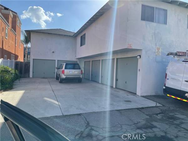 413 10th Street, Huntington Beach, CA 92648