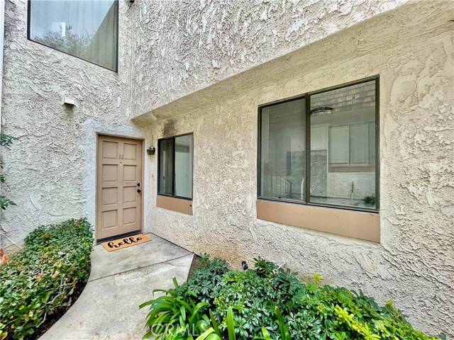 950 W Lambert Road #11, La Habra, CA 90631