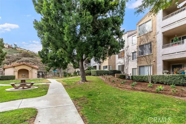 Corona, CA 92882,2380 Del Mar Way #201