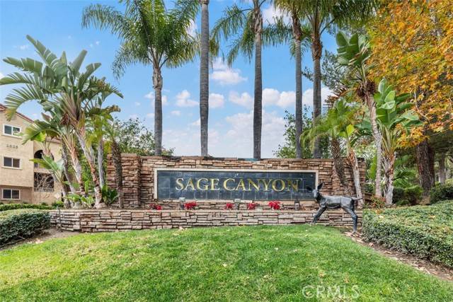 2380 Del Mar Way #201, Corona, CA 92882