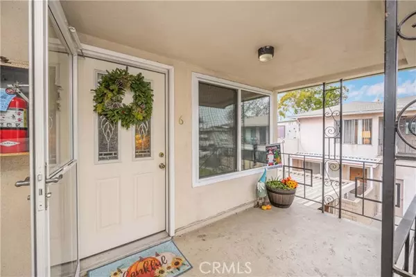 Long Beach, CA 90815,2213 San Anseline Avenue #6