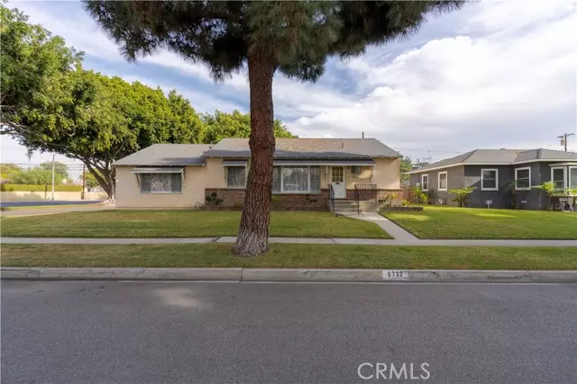 Lakewood, CA 90713,5732 Coldbrook Avenue