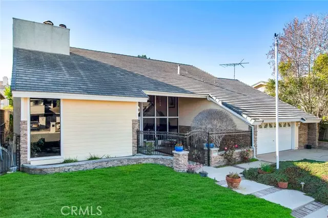 17221 Lynn Lane, Huntington Beach, CA 92649