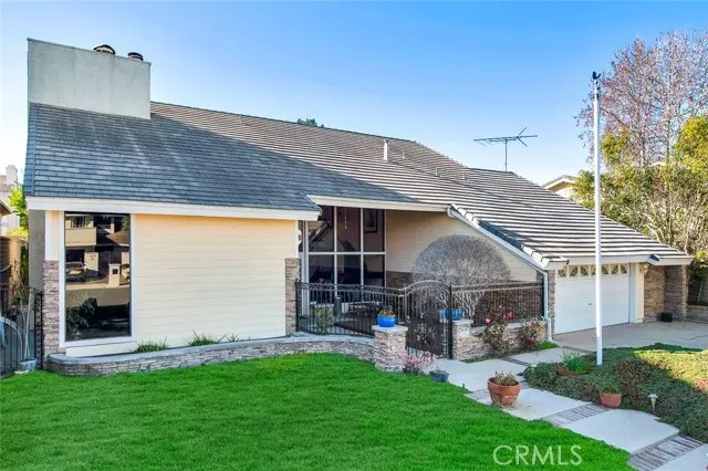 Huntington Beach, CA 92649,17221 Lynn Lane