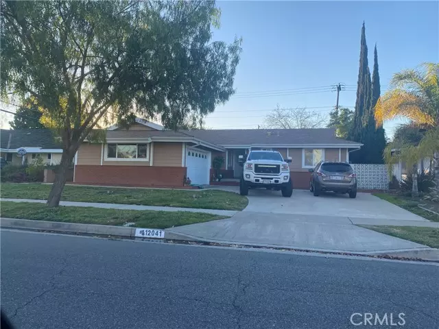 12041 Paseo Bonita, Los Alamitos, CA 90720