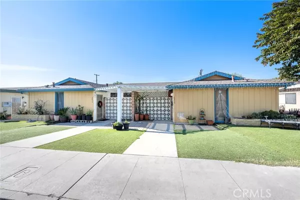 207 S Acacia Avenue, Fullerton, CA 92831