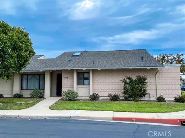 8685 Merced Circle #1017-E, Huntington Beach, CA 92646