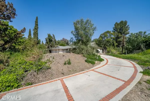 931 Laguna Road, Fullerton, CA 92835