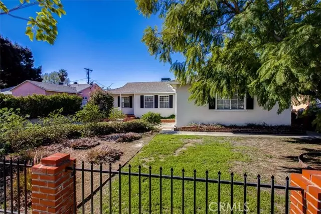 7431 Paso Robles Avenue, Lake Balboa, CA 91406