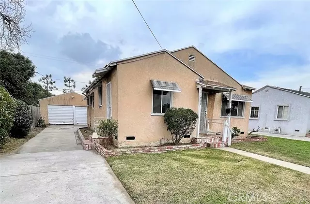 21933 S Salmon Avenue, Carson, CA 90810