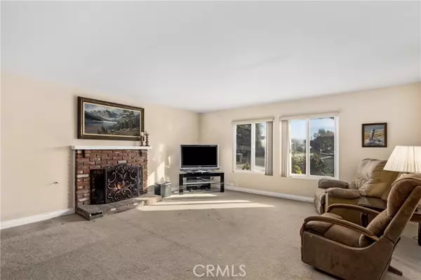 Yorba Linda, CA 92886,17201 HILLWOOD Drive