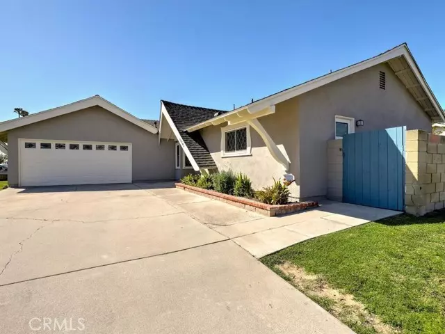 Los Alamitos, CA 90720,11241 Cherry Street