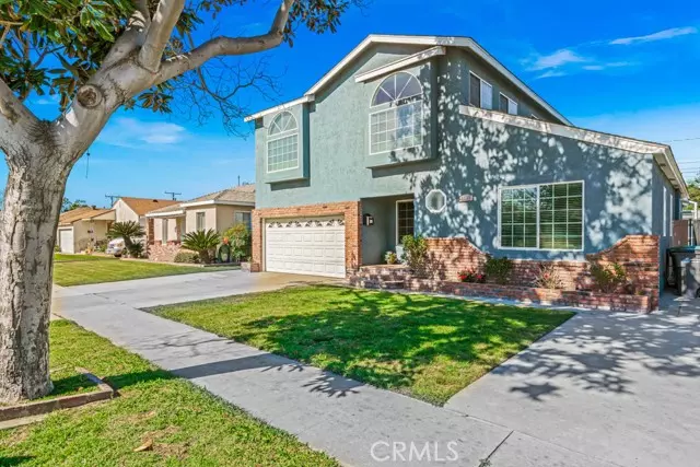 Carson, CA 90810,2647 E 220th Place