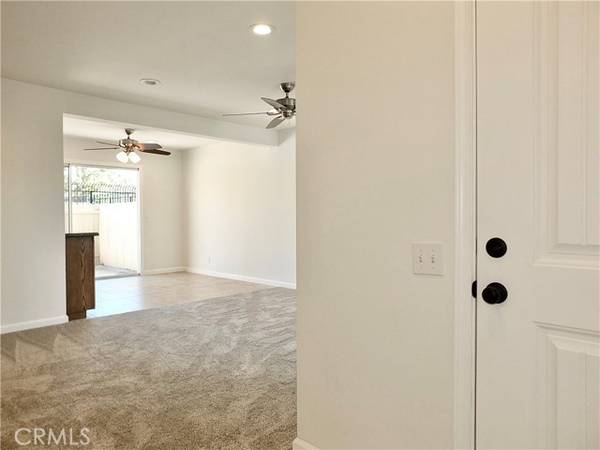 Lake Forest, CA 92630,25455 Pino Lane #42