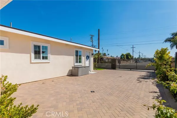 Oceanside, CA 92058,1632 Kraft Street