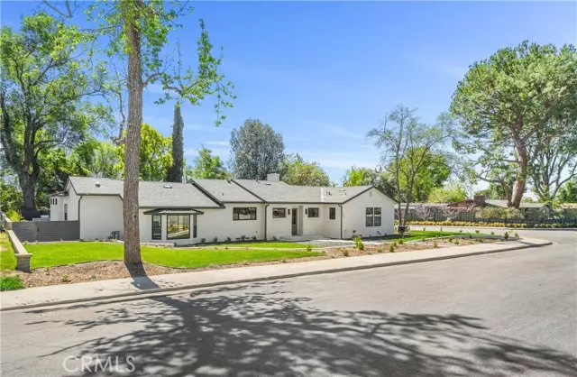 Claremont, CA 91711,692 W 12th Street