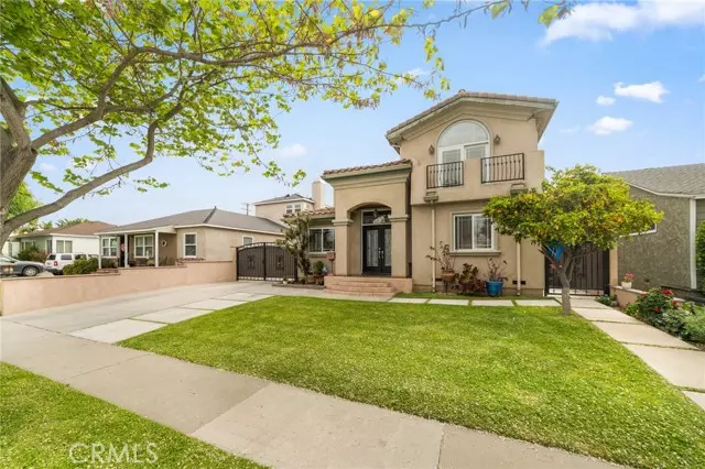 Lakewood, CA 90712,4972 Montair Avenue