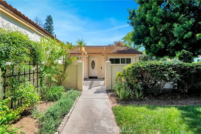 3233 San Amadeo #C, Laguna Woods, CA 92637