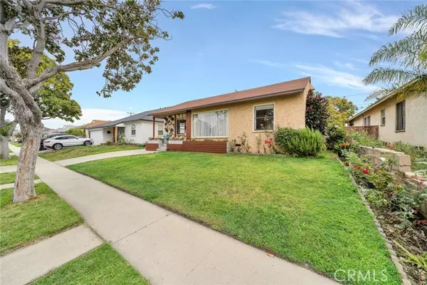 Lakewood, CA 90713,4744 Albury Avenue