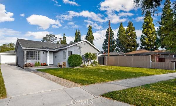 208 N Orchard Avenue, Fullerton, CA 92833