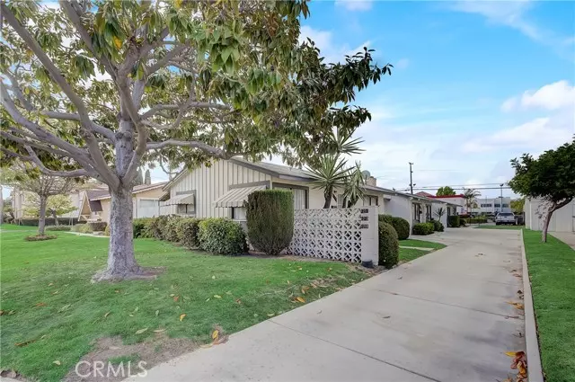 4251 Green Avenue, Los Alamitos, CA 90720