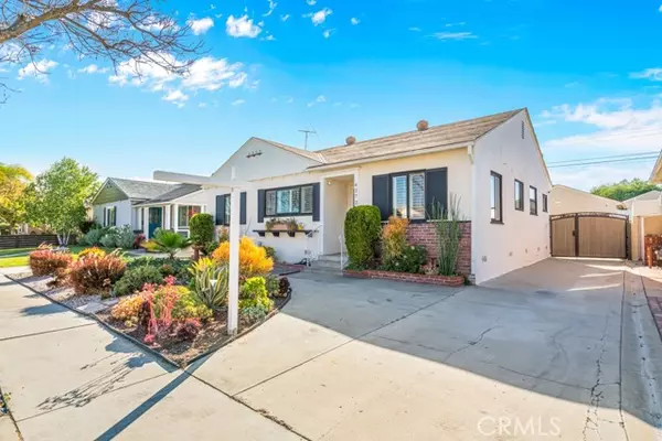 Lakewood, CA 90712,4272 Pixie Avenue