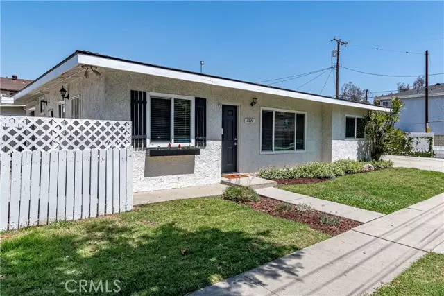 10722 Walnut Street, Los Alamitos, CA 90720